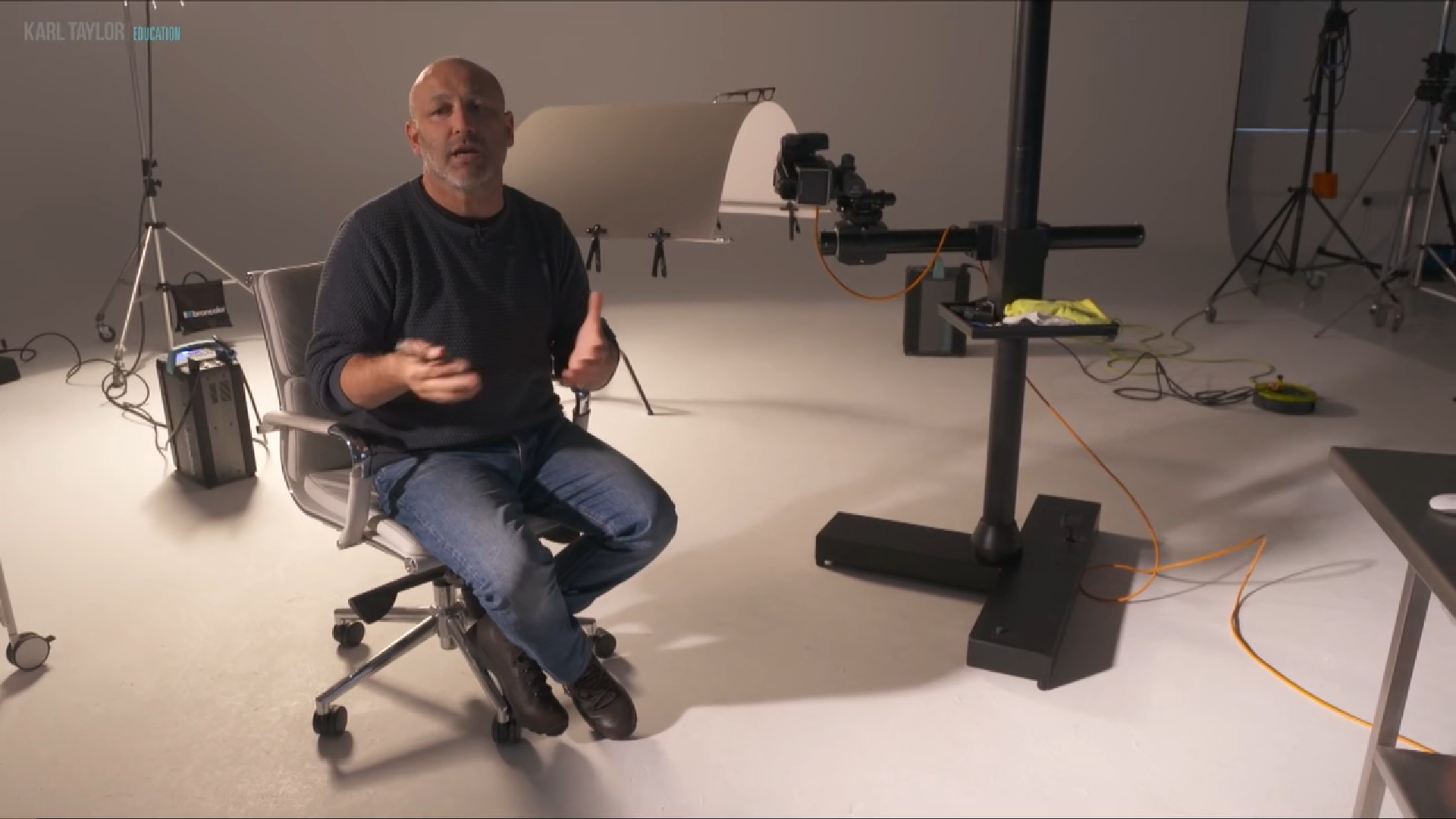 图片[1]-卡尔·泰勒Karl Taylor 眼镜产品取景构图布光教程-中英字幕-美夕摄影资源