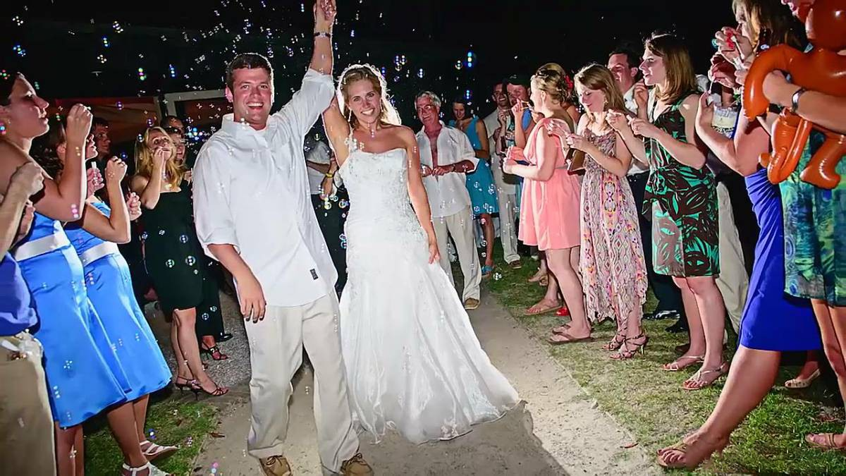 图片[2]-Fstoppers-专业婚礼摄影师婚礼跟拍级培训视频教程-中英字幕-美夕摄影资源