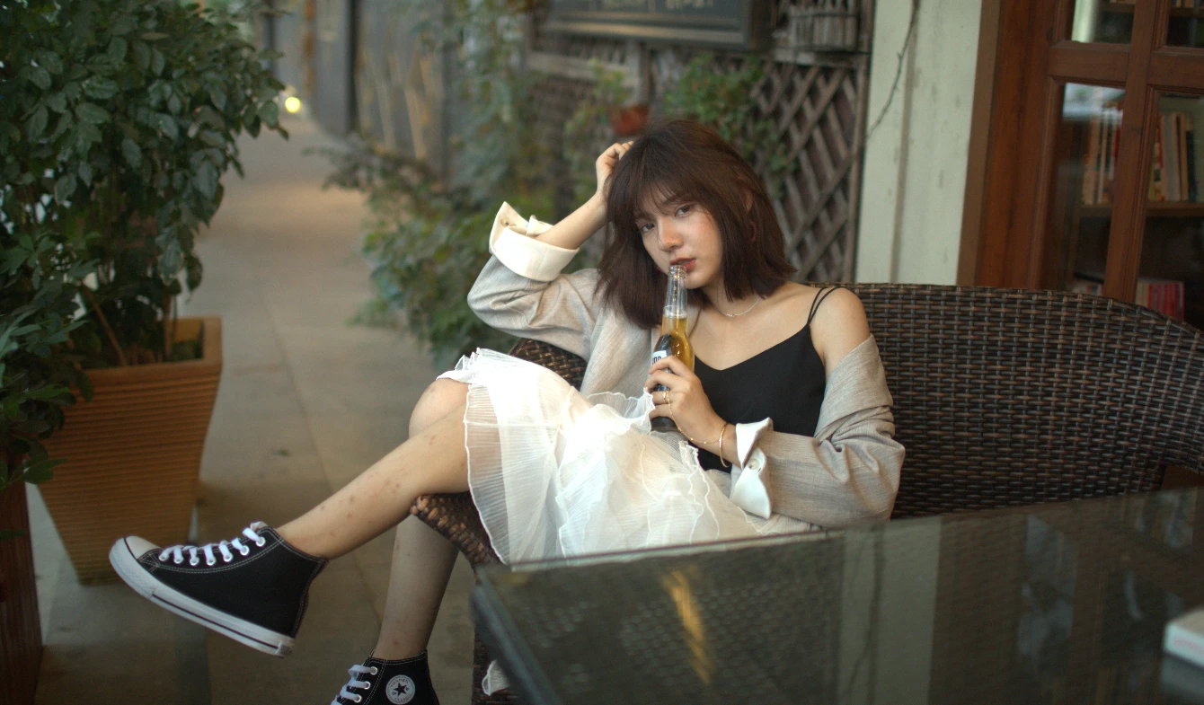 49张写真人像夜景街拍原片CR2格式人像精修练习素材-美夕摄影